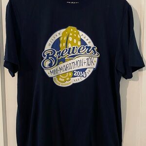 Milwaukee Brewers 2014 Mini Marathon Men’s Large T-shirt